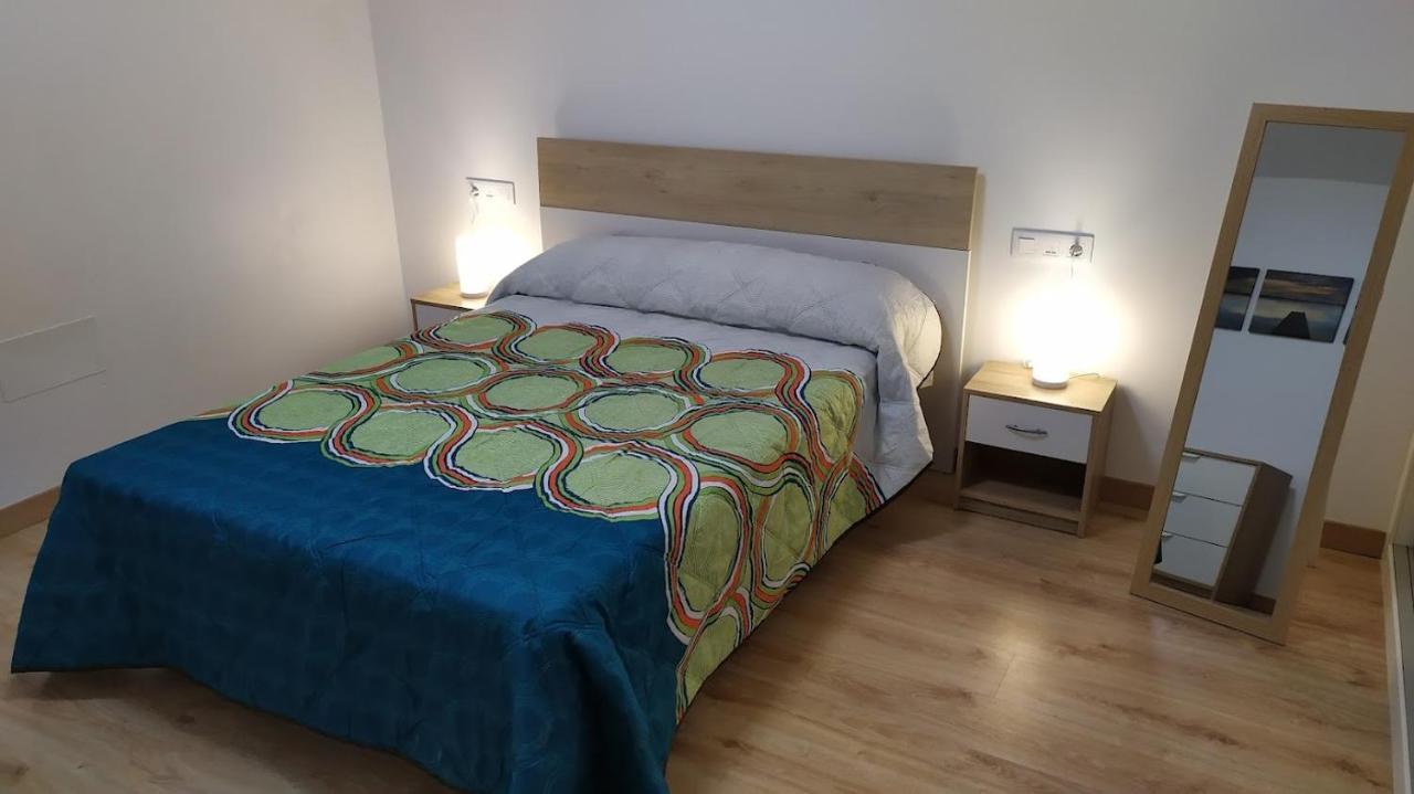 Atractivo Apartamento En La Playa Con Parking โรเกตัสเดมาร์ ภายนอก รูปภาพ