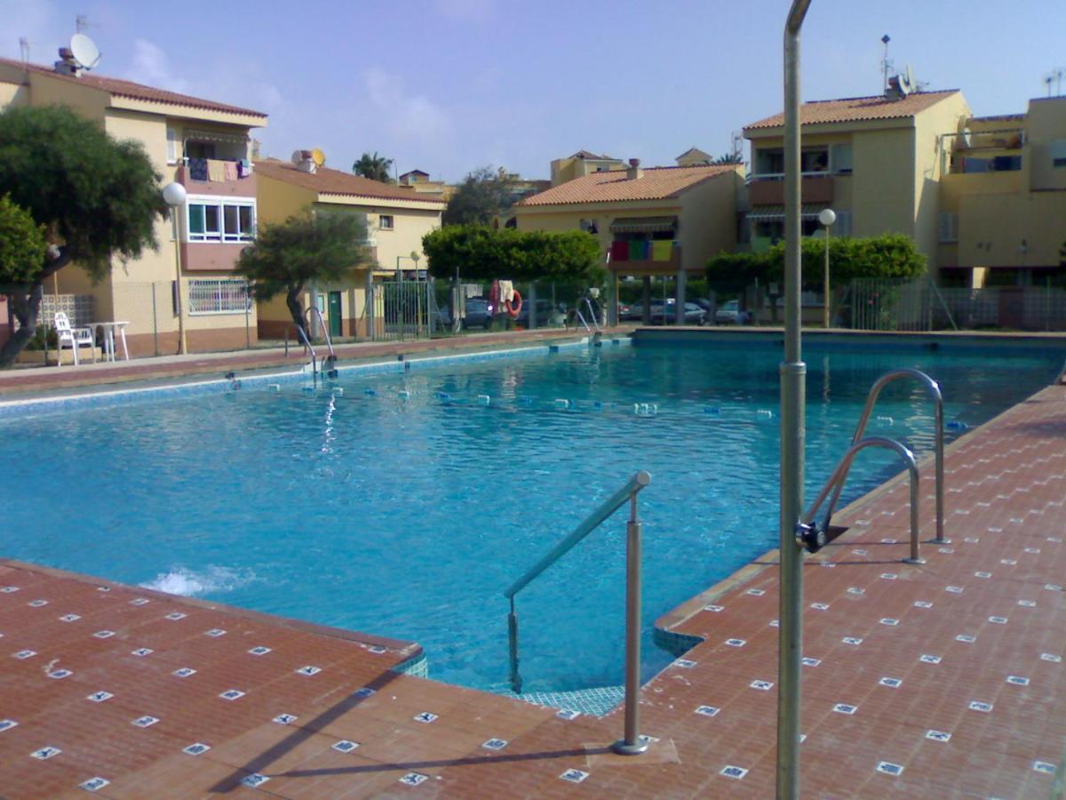 Atractivo Apartamento En La Playa Con Parking โรเกตัสเดมาร์ ภายนอก รูปภาพ