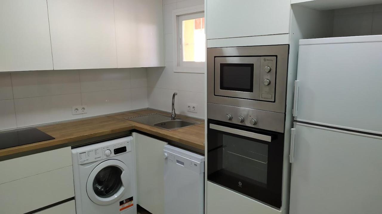 Atractivo Apartamento En La Playa Con Parking โรเกตัสเดมาร์ ภายนอก รูปภาพ